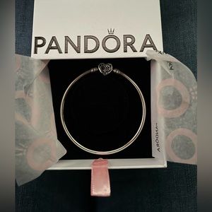 BRAND NEW PANDORA Moments Heart & Butterfly Bangle.